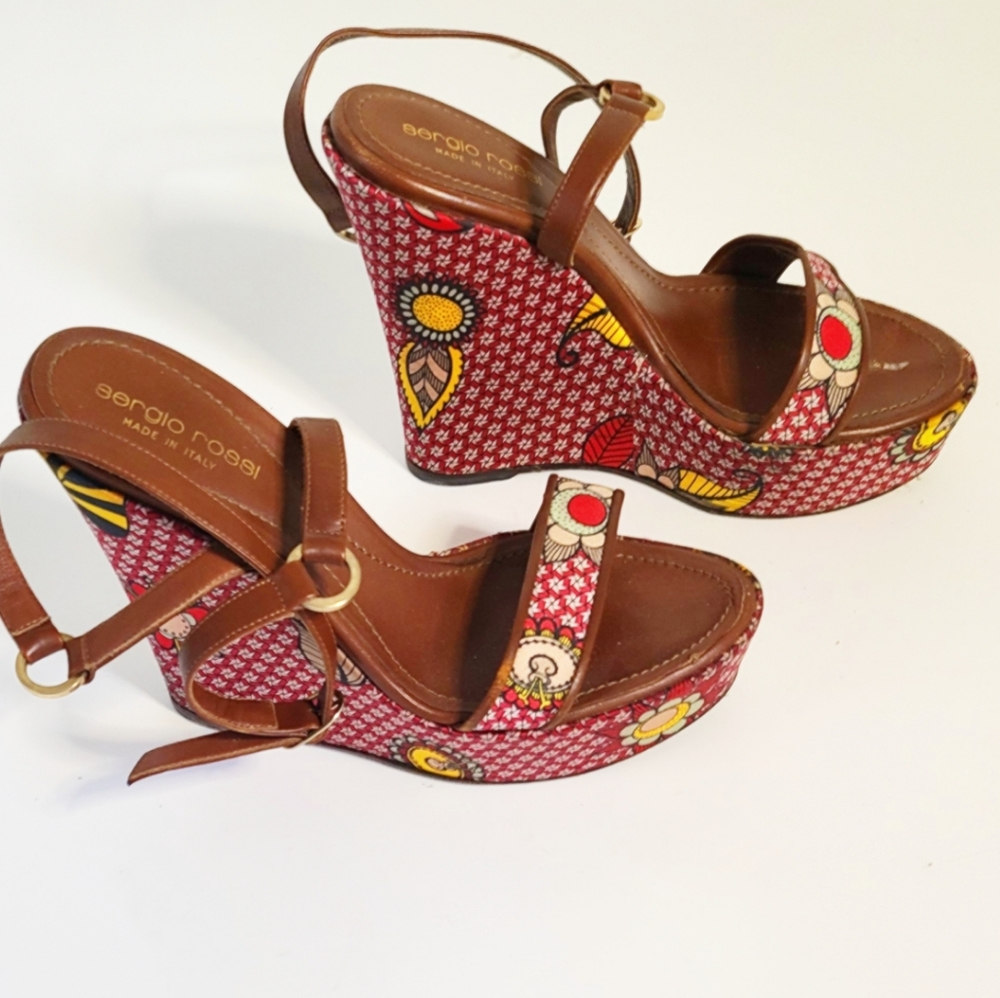 Sergio Rossi Burgundy redish leather wedge, clasp around the ankles..size 36.5